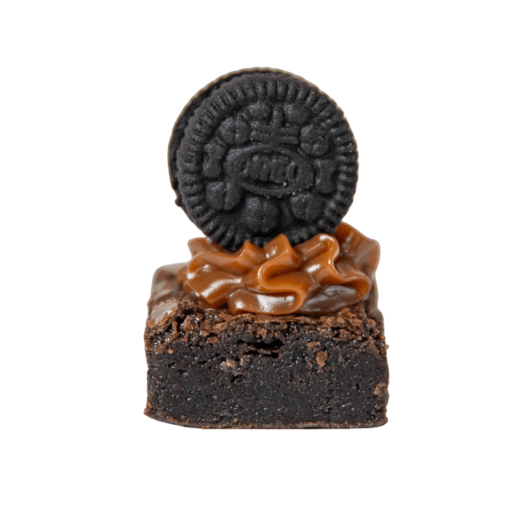 Mini Brownie decorado con Dulce de leche y Oreo