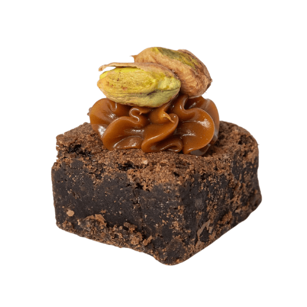 Mini Brownie decorado con Dulce de leche y Pistacho